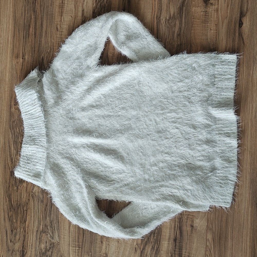 EUC Fuzzy Foldover Off-shoulder Sweater - Picture 7 of 8